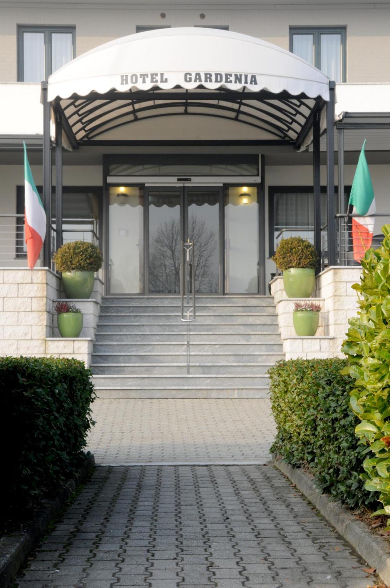 Hotel Gardenia Romano Canavese Екстер'єр фото