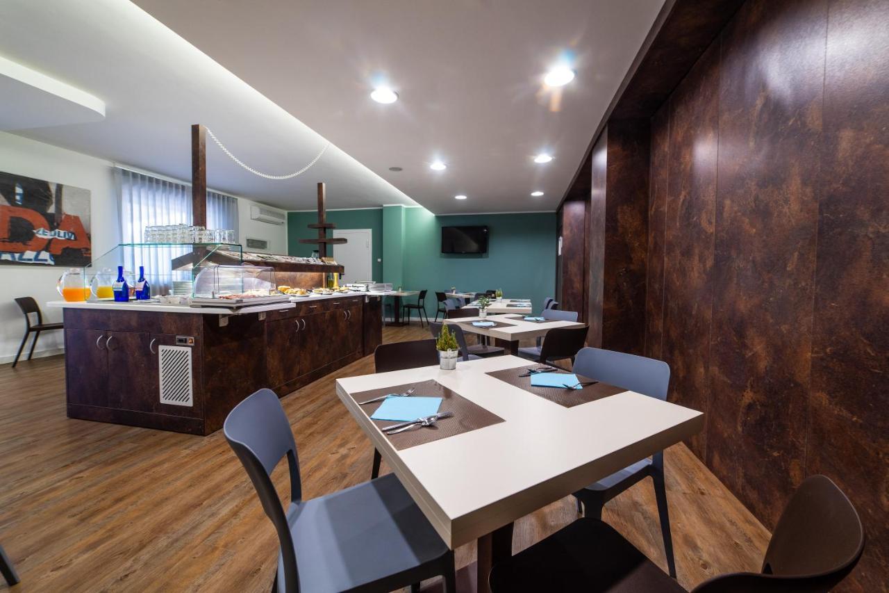 Hotel Gardenia Romano Canavese Екстер'єр фото