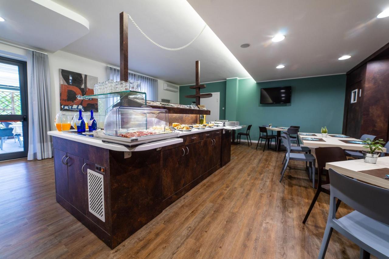 Hotel Gardenia Romano Canavese Екстер'єр фото