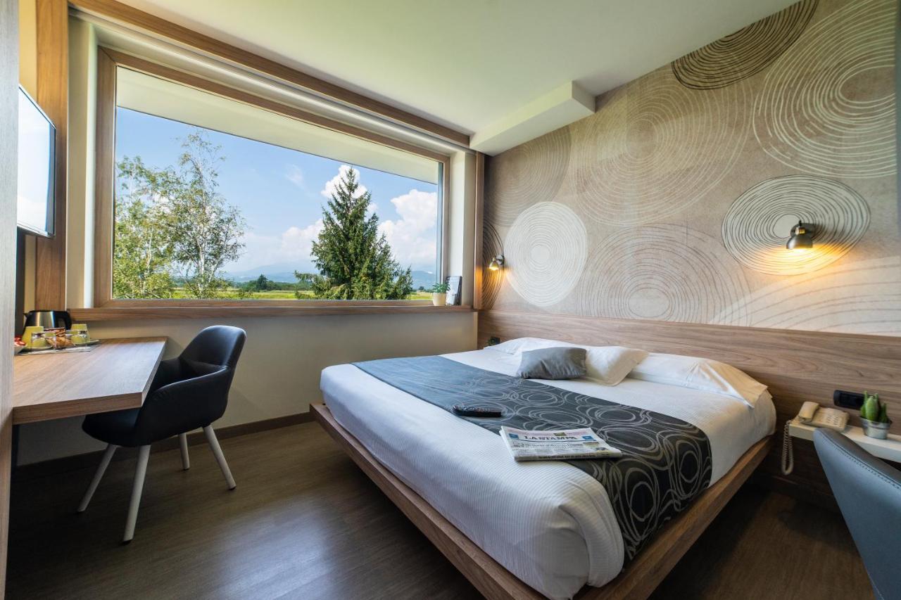 Hotel Gardenia Romano Canavese Екстер'єр фото